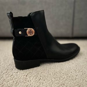 Tommy Hilfiger booties